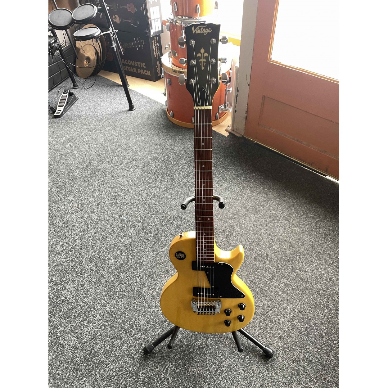 Pre Owned Vintage V-132 2015's - TV YELLOW